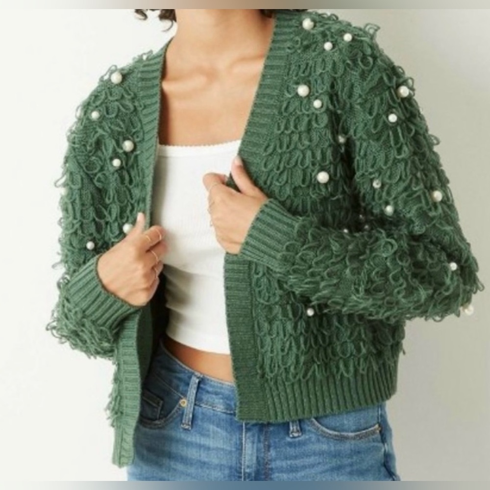 Green Cardigan with Pearl details